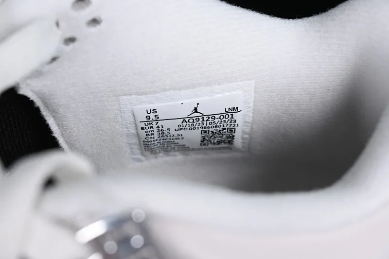 All categories Air Jordan Jordan series basketball shoes Air Jordan 4 OG version Air Jordan 4 Retro "Frozen Moments" AJ4 Joe 4 electroplated silver AQ9129-001